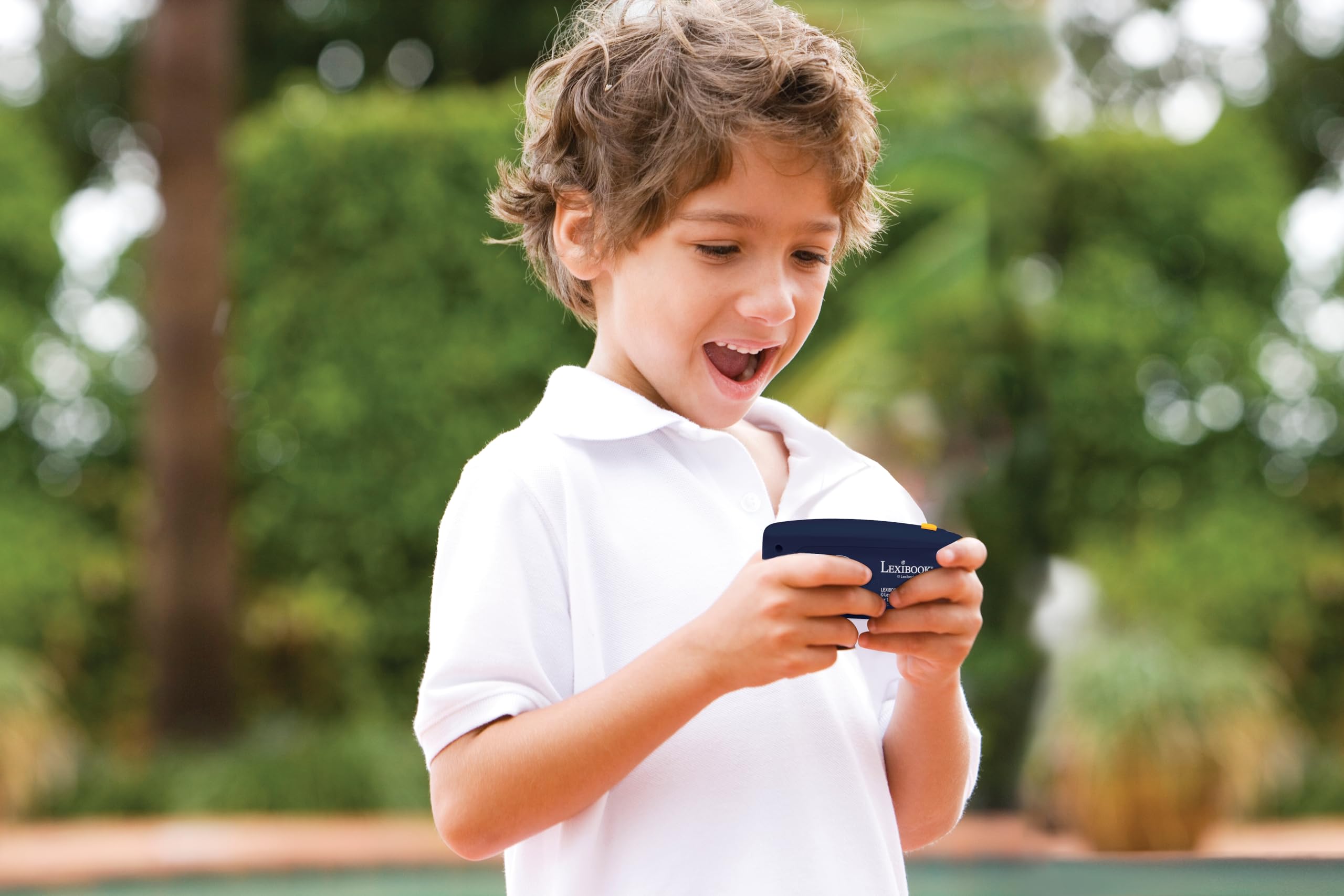 Lexibook - Batman - Compact Cyber Arcade Portable Console, 150 Games, LCD Color Screen, Battery Operated, Black/Blue, JL2367BAT - Image 4